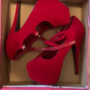 Red heels size 5.5